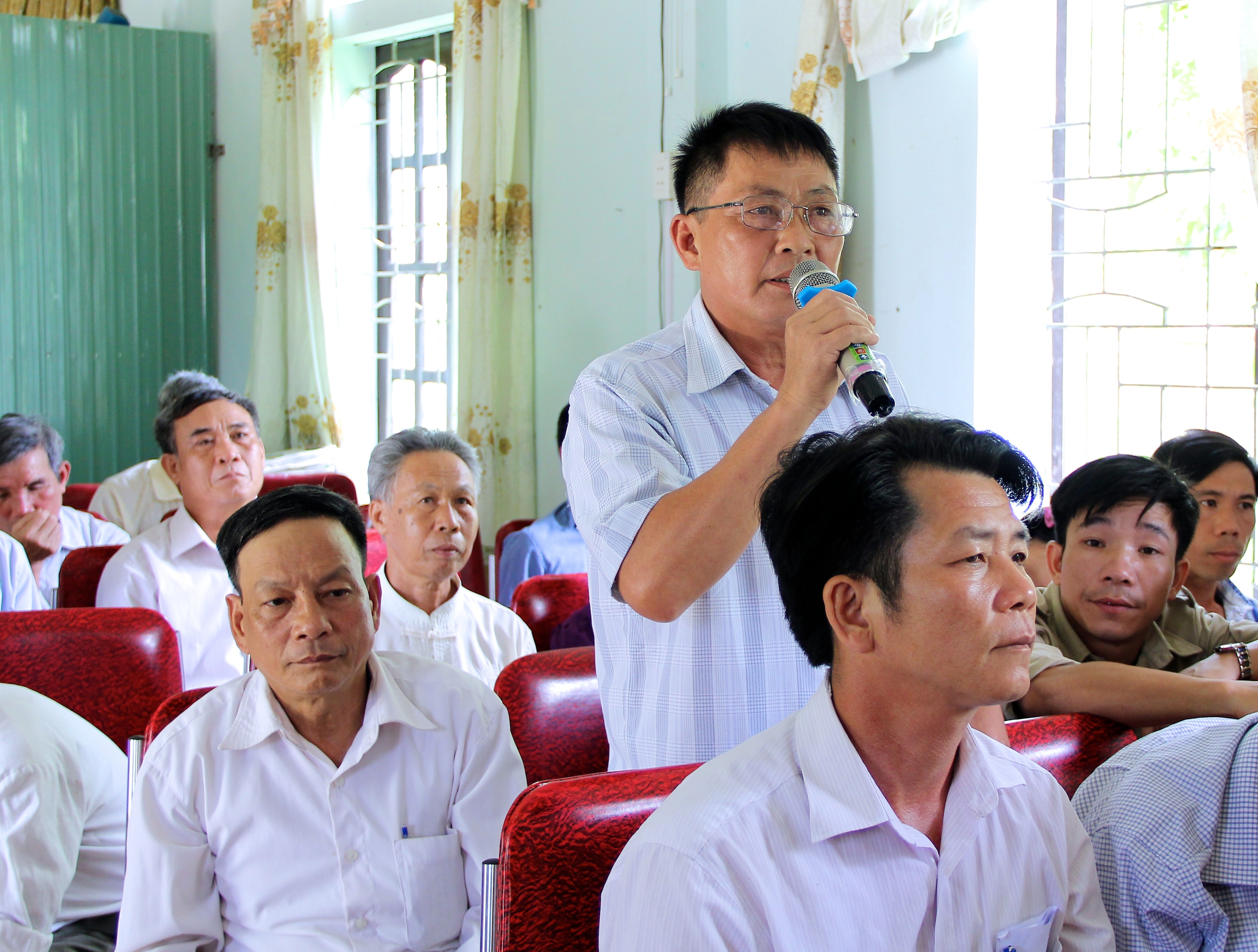 Hội nghị tiếp thu 6 lượt ý kiến đóng góp của cử tri. Ảnh: Mỹ Nga 