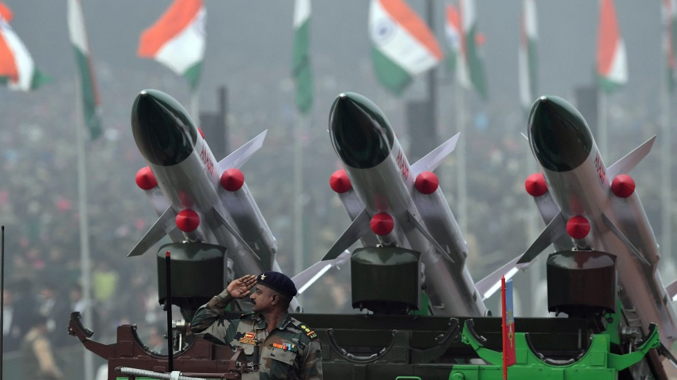 Ấn Độ tăng cường chi tiêu quân sự do xung đột với Trung Quốc xung quanh biên giới Doklam gây tranh cãi. Ảnh: AP