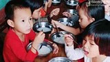 Trường mầm non cho trẻ ăn miến luộc có thiếu sót khi chế biến