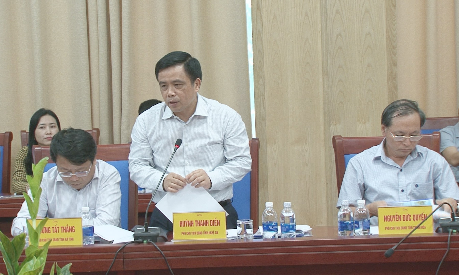 Đồng chí Phó chủ tịch UBND tỉnh Huỳnh Thanh Điền phát biểu. Ảnh: Thu Huyền