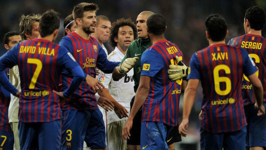 Trận El Clasico thường xuyên diễn ra căng thẳng, quyết liệt. Ảnh: Internet