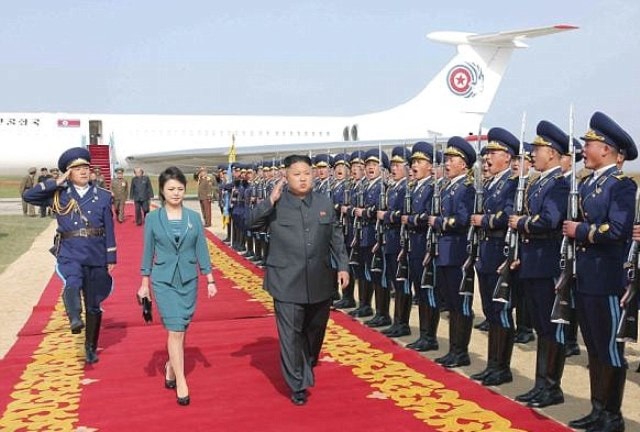 Năm 2014, từng có hình ảnh về nhà lãnh đạo Kim Jong-un bước xuống thảm đỏ từ chiếc máy bay chuyên chở thuộc dòng Ilyushin Il-62 của Nga.