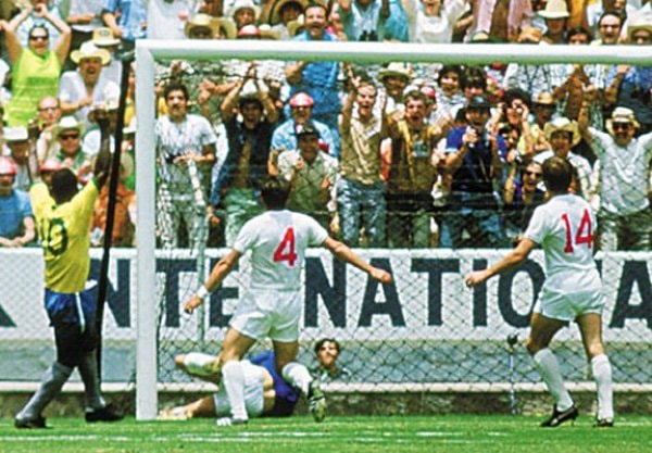 Pha cứu thua không tưởng của Gordon Banks tại World Cup 1970.