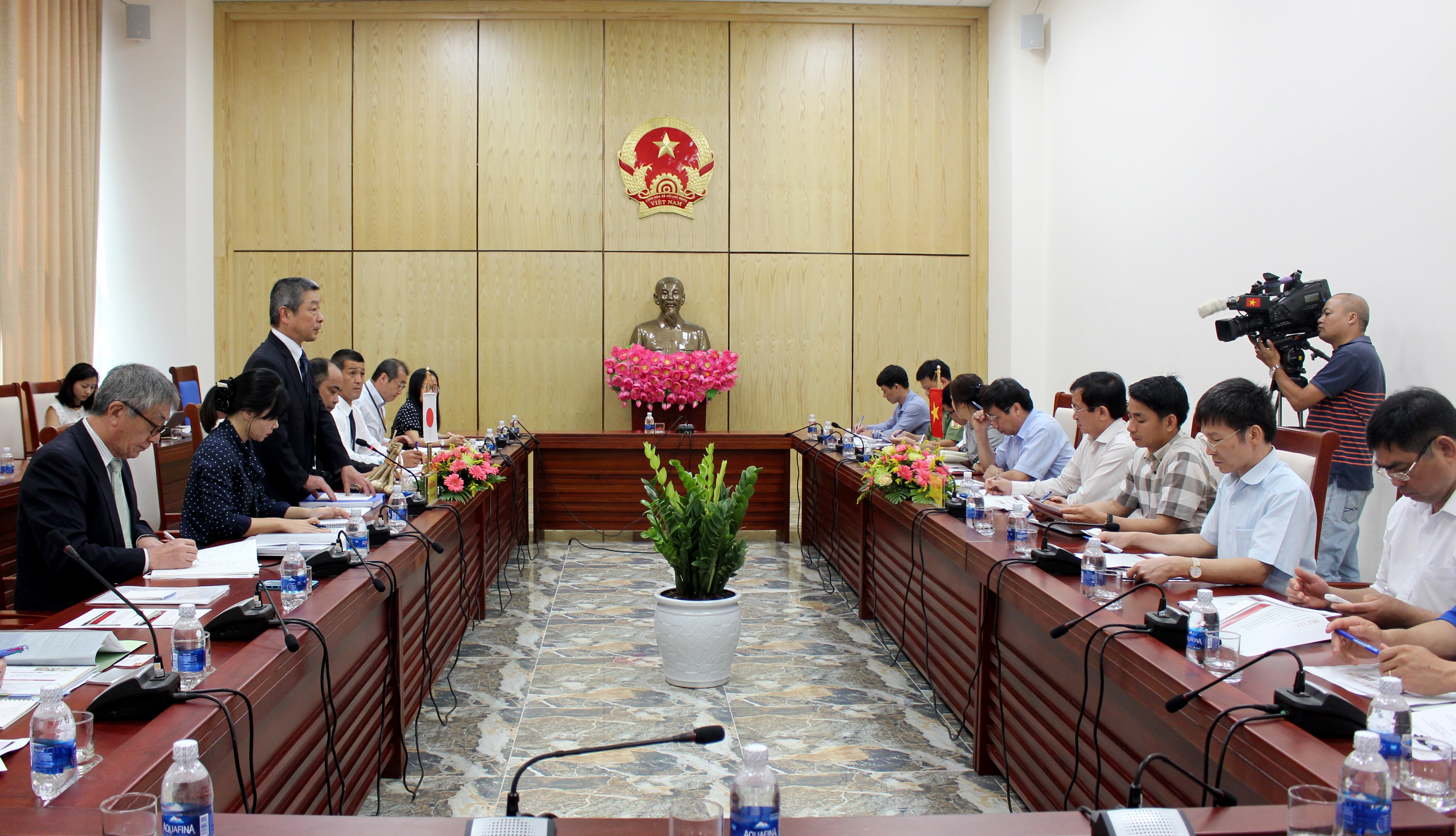 Toàn cảnh buổi làm việc. Ảnh: Đinh Nguyệt