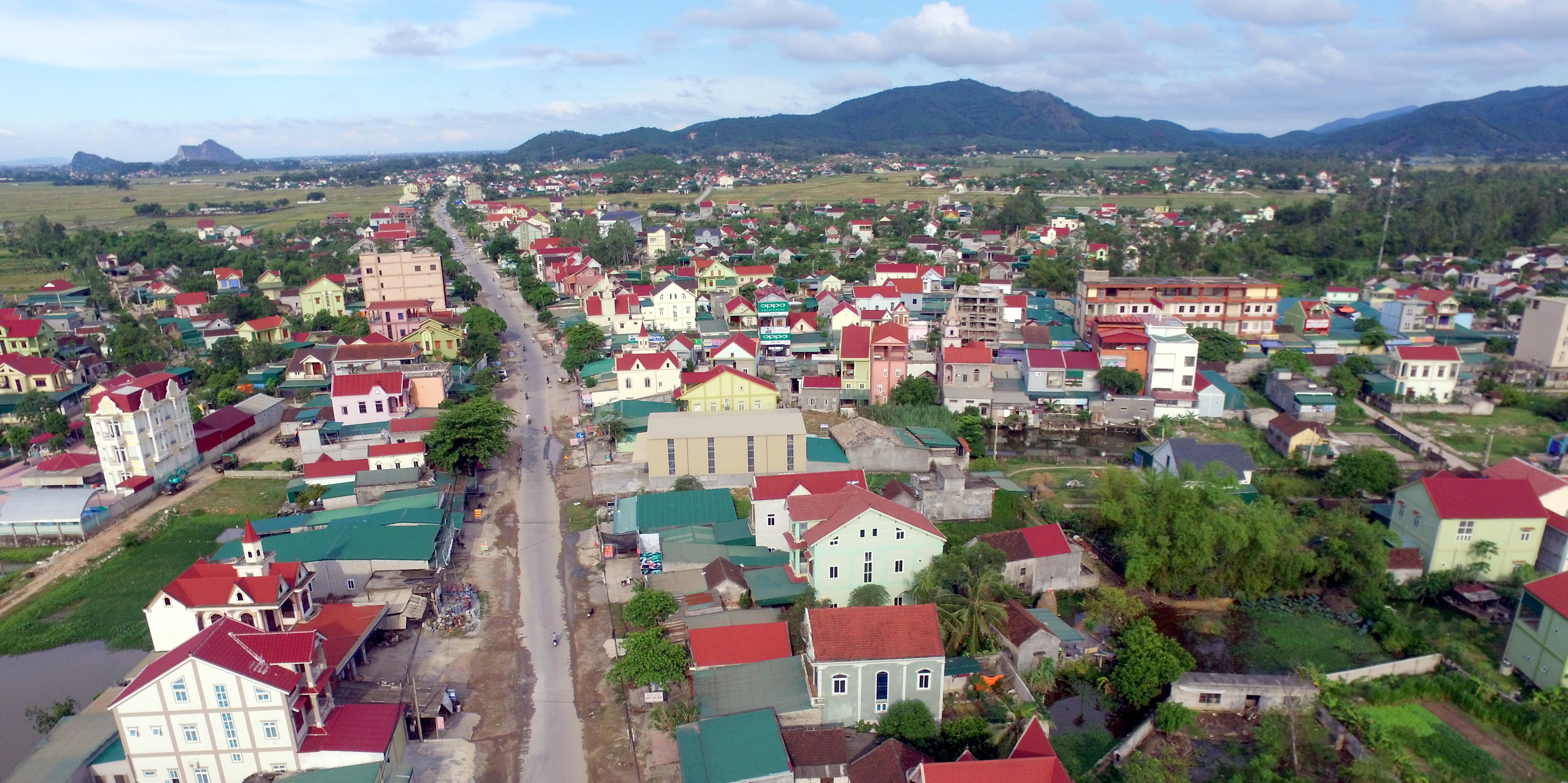 Nhờ nỗ lực của Đảng bộ, chính quyền và sự đồng lòng của bà con nhân dân bộ mặt nông thôn Bảo Thành đã có những khởi sắc. Ảnh: Phan Hiền