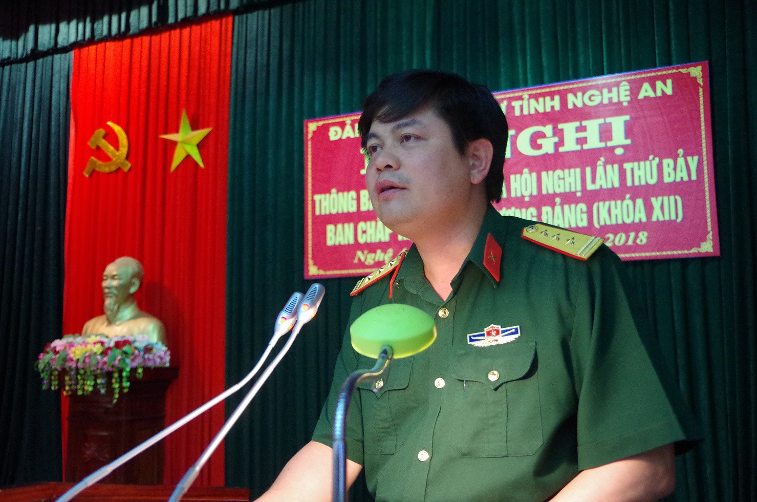 Thượng tá Thái Đức Hạnh - Phó Bí thư Đảng ủy Quân sự, Chính ủy Bộ CHQS tỉnh Nghệ An chủ trì hội nghị.