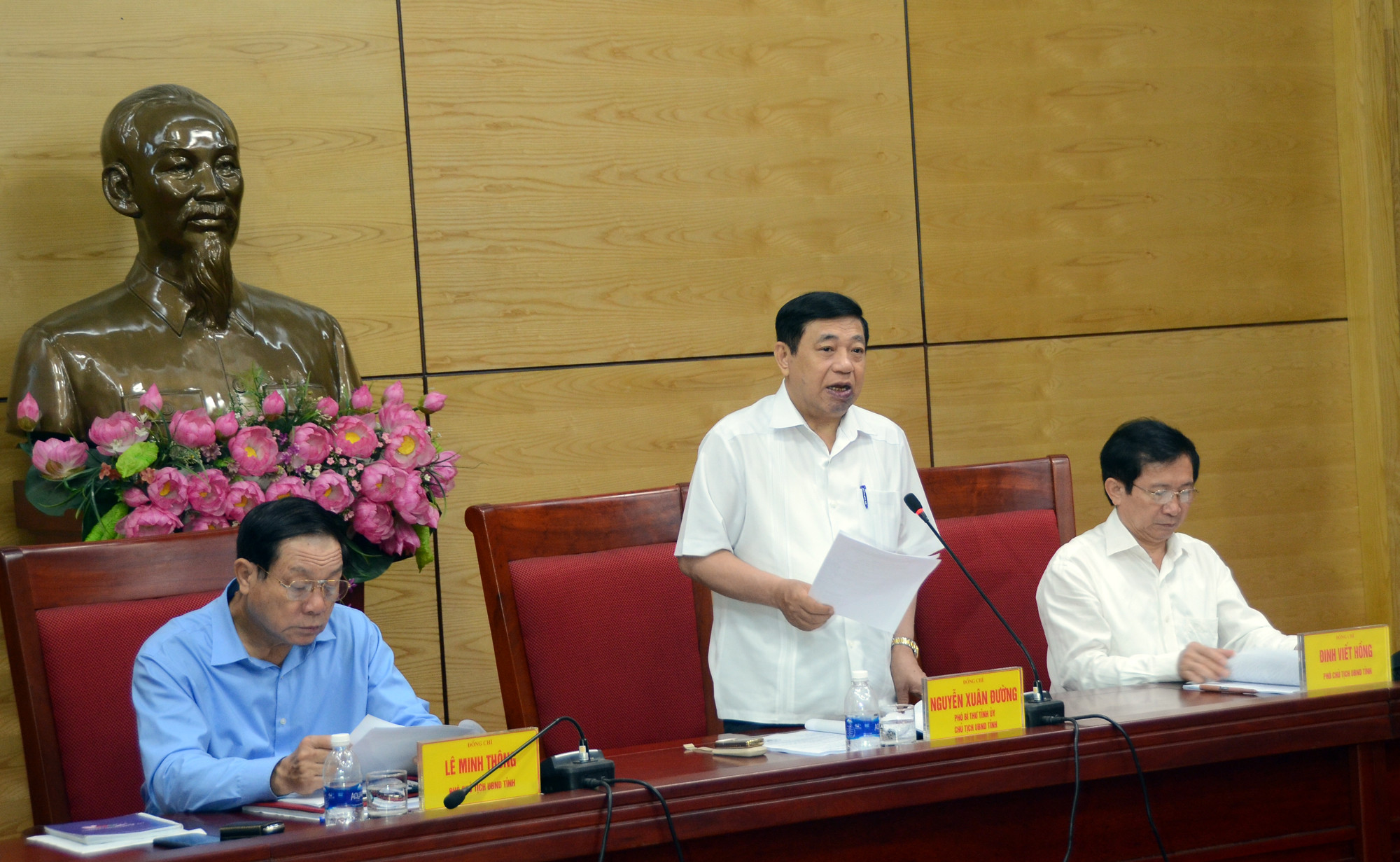 Đồng chí Nguyễn Xuân Đường yêu cầu chậm nhất đến đầu tháng 6/2018 Quyết định quy định phân công trách nhiệm phải được ban hành. Ảnh: Thành Chung
