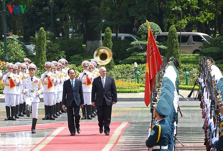 anh: ngay dau tien toan quyen australia tham cap nha nuoc toi viet nam hinh 3