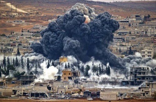 Nóng: Liên quân Mỹ lại tấn công Syrira, ít nhất 12 dân thường thiệt mạng - Ảnh 2