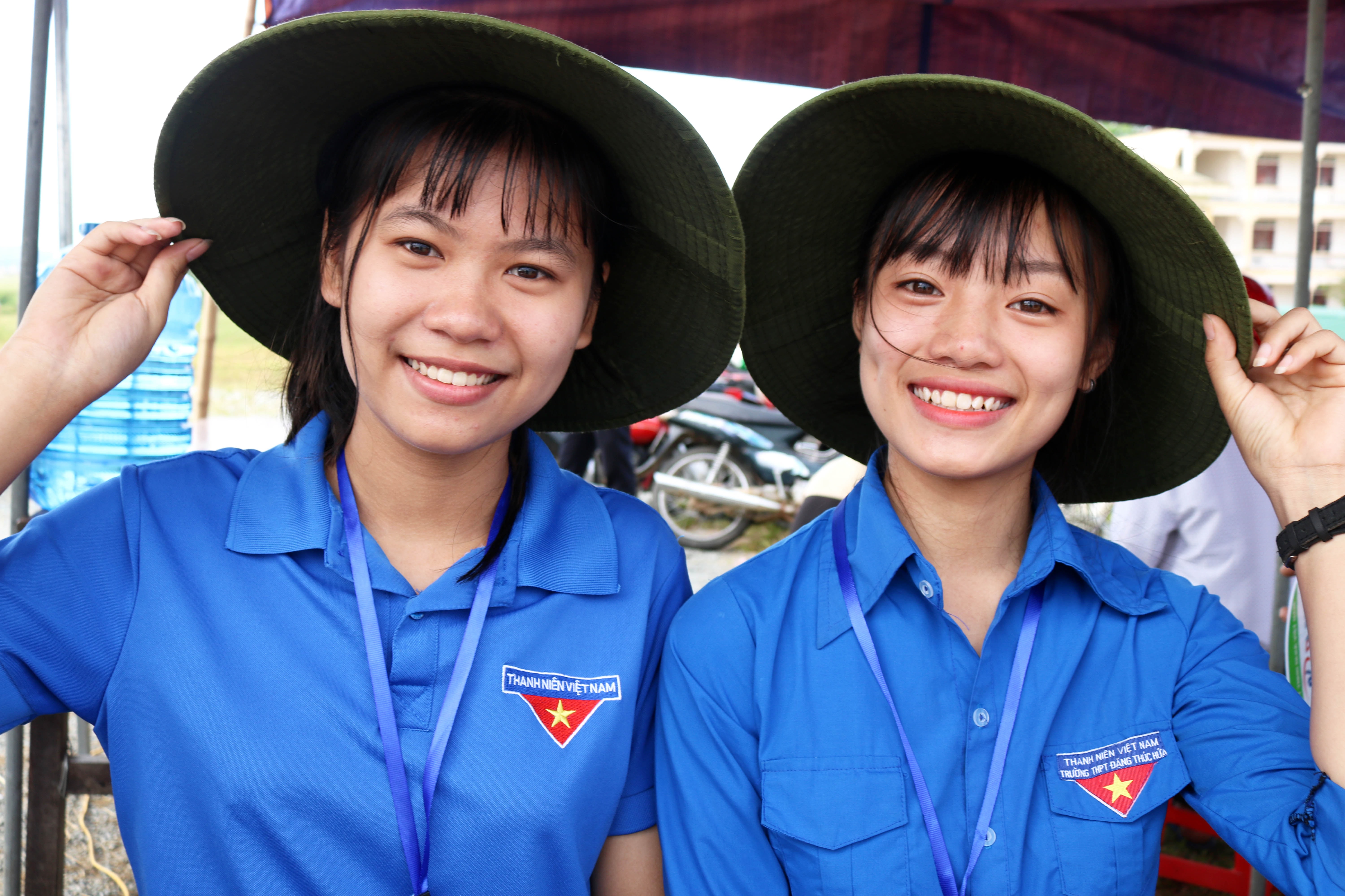 7.Niềm vui của các tình nguyện viên khi được đồng hành cùng chương trình “Tiếp sức mùa thi”. Với tuổi trẻ, “Tiếp sức mùa thi” không chỉ là chương trình có ý nghĩa thiết thực, góp phần giúp đỡ thí sinh và người thân trong các kỳ thi mà còn là nơi để đoàn viên thanh niên phát huy tinh thần xung kích, ý thức trách nhiệm với cộng đồng.