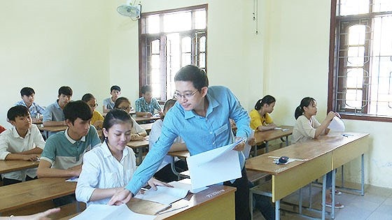Tại điểm thi trường THPT Cửa Lò 2 có 1 thí sinh không dự thi môn Ngữ văn. Ảnh: Hữu Lương