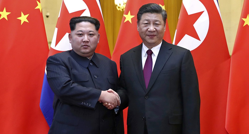Nhà lãnh đạo Triều Tiên đã nỗ lực xúc tiến các hoạt động ngoại giao như 2 lần gặp mặt Chủ tịch Trung Quốc Tập Cận Bình. Ảnh: Getty