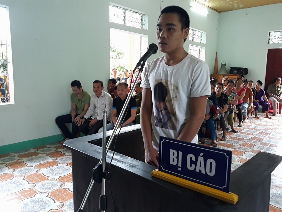 Bị cáo Lữ Văn Mon, bị tuyên án 2 năm tù giam. Ảnh: Lữ Phú