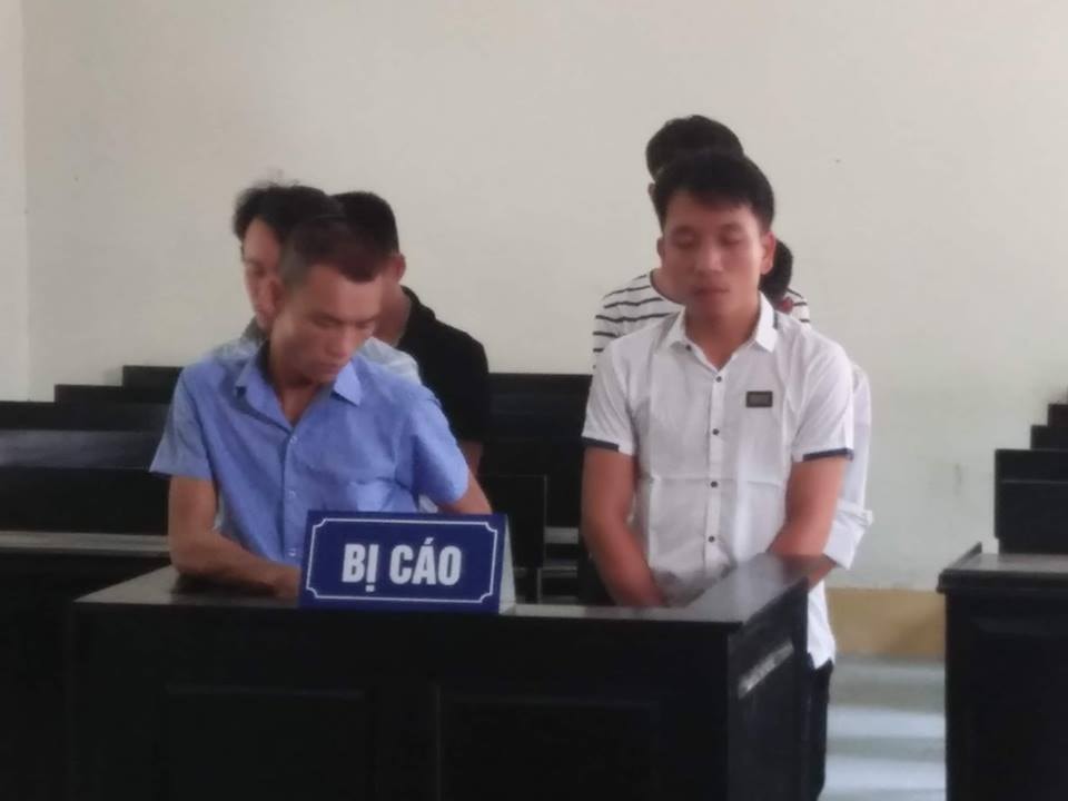 Các đối tượng tại tòa. Ảnh: Nguyễn Trần