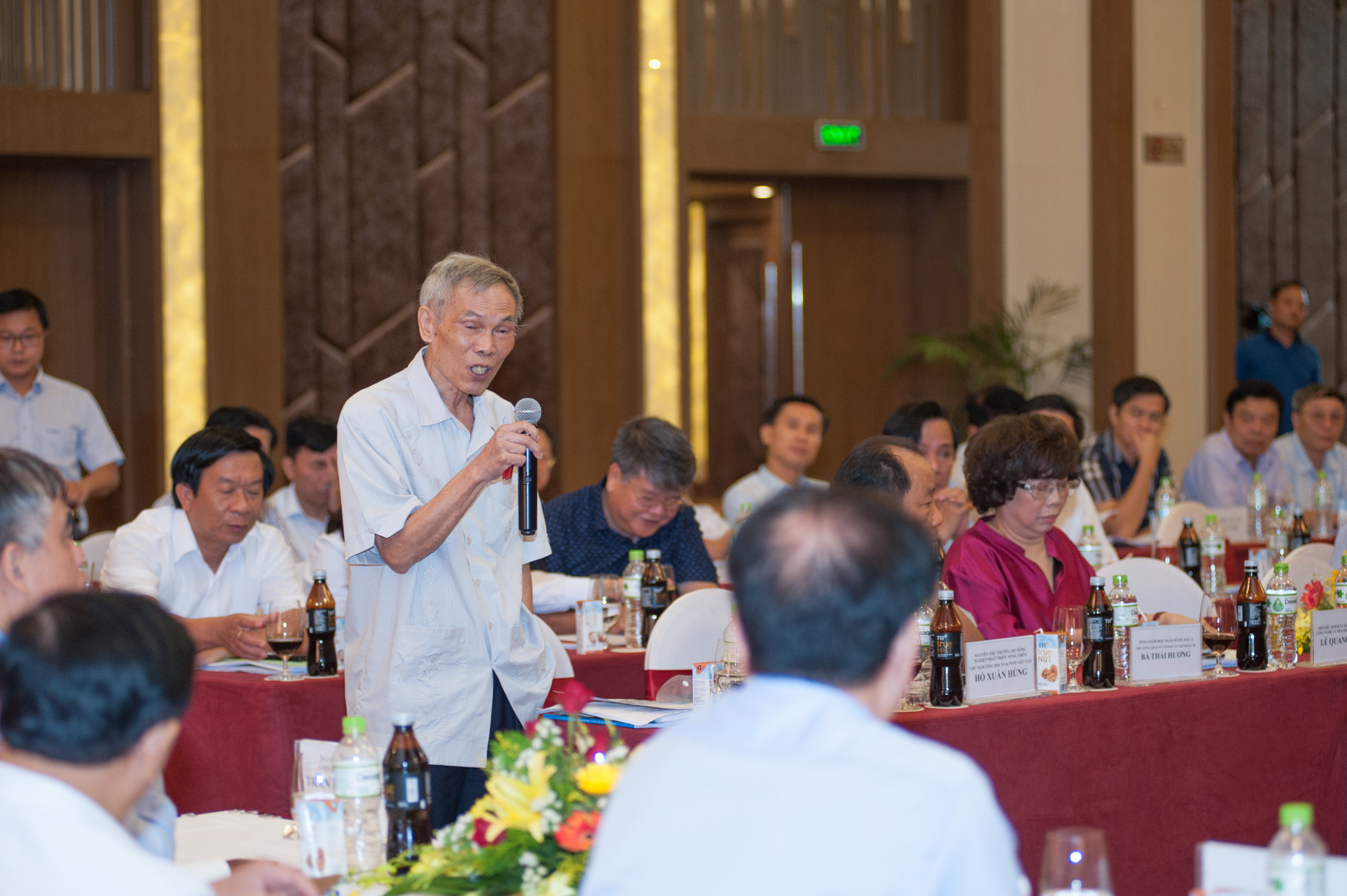 Nguyên Bộ trưởng Bộ Thương mại Trương Đình Tuyển phát biểu tại hội nghị. Ảnh: Thành Cường