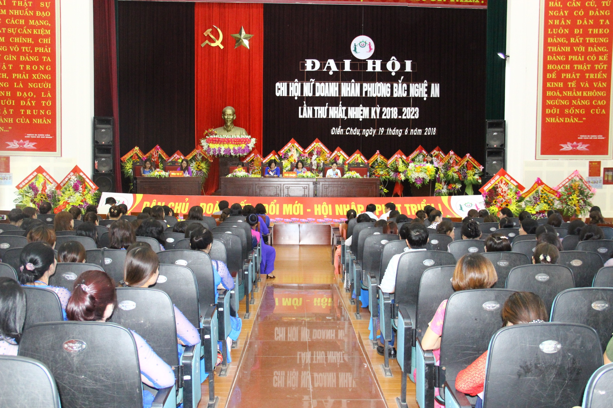 Toàn cảnh Đại hội Chi hội doanh nhân phương Bắc. Ảnh: Hoàng Vĩnh.