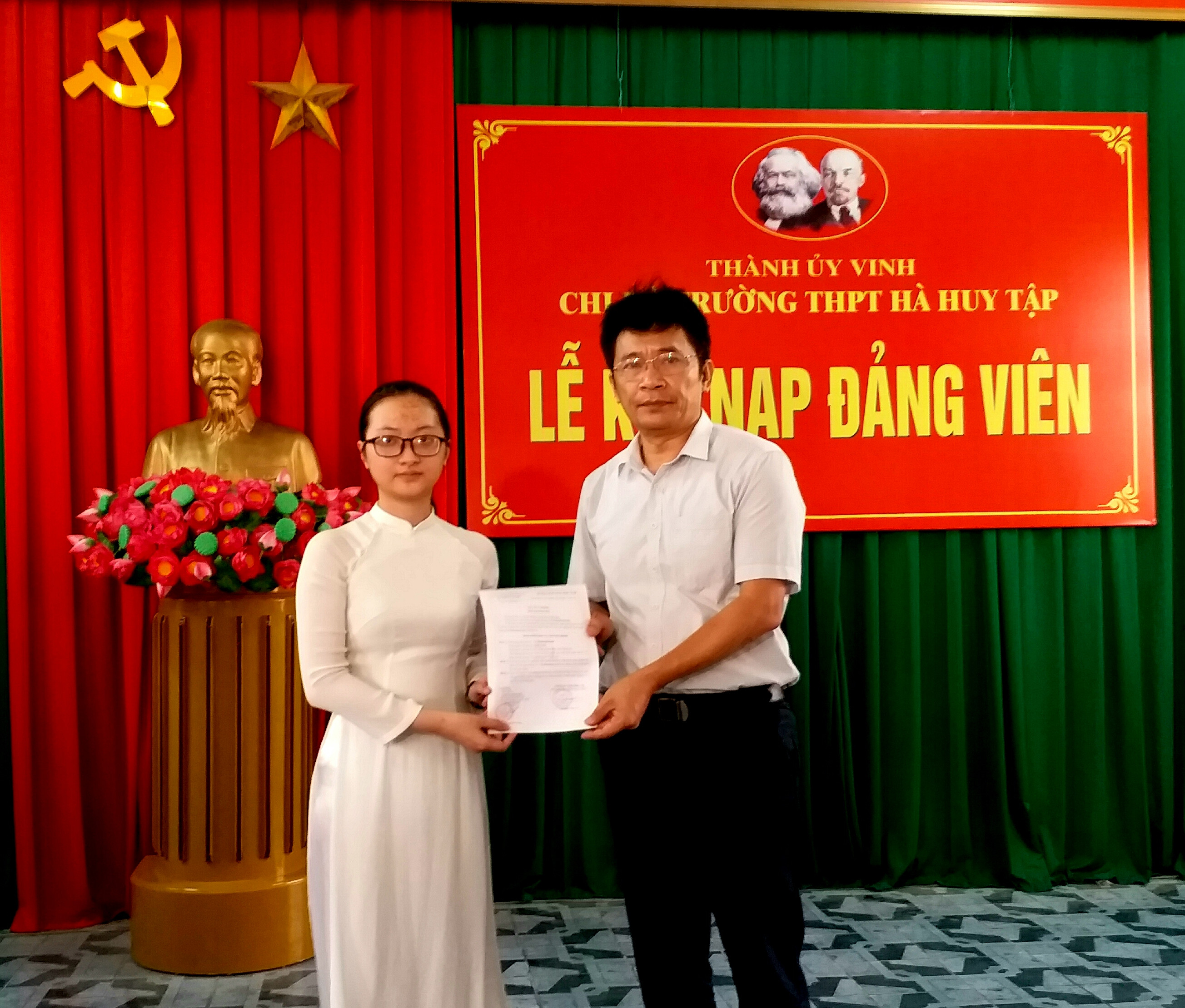 bna_kết nạp đảng