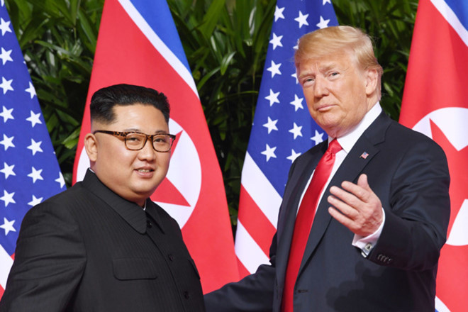 Du ca ngoi Kim, Trump van trung phat Trieu Tien them 1 nam hinh anh 1