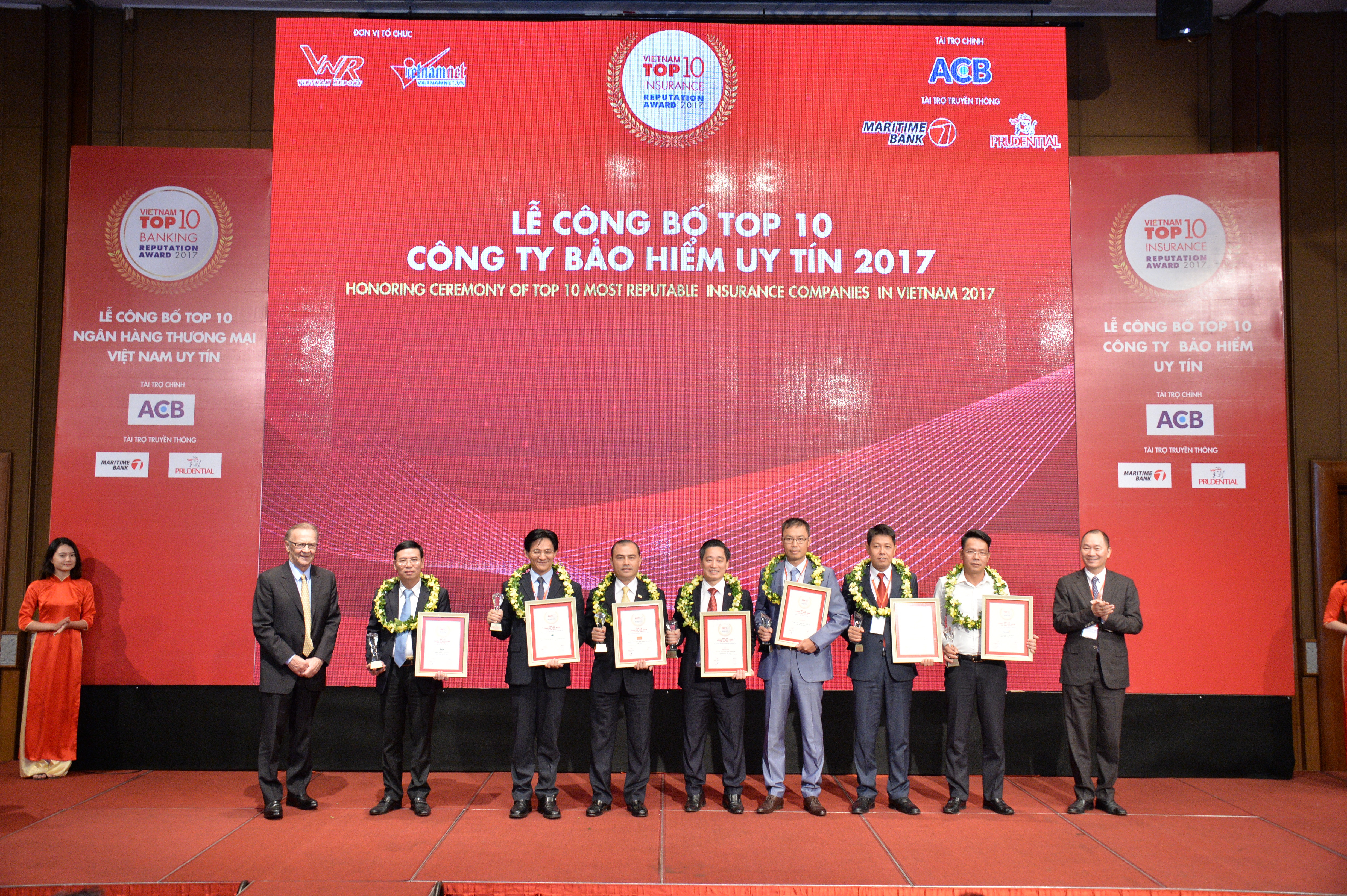 Prudential Việt Nam đứng đầu Top 10 công ty bảo hiểm nhân thọ uy tín năm 2017.