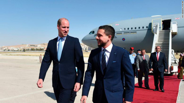 Hoàng tử William thăm chính thức nhiều nước Trung Đông - Ảnh 1.