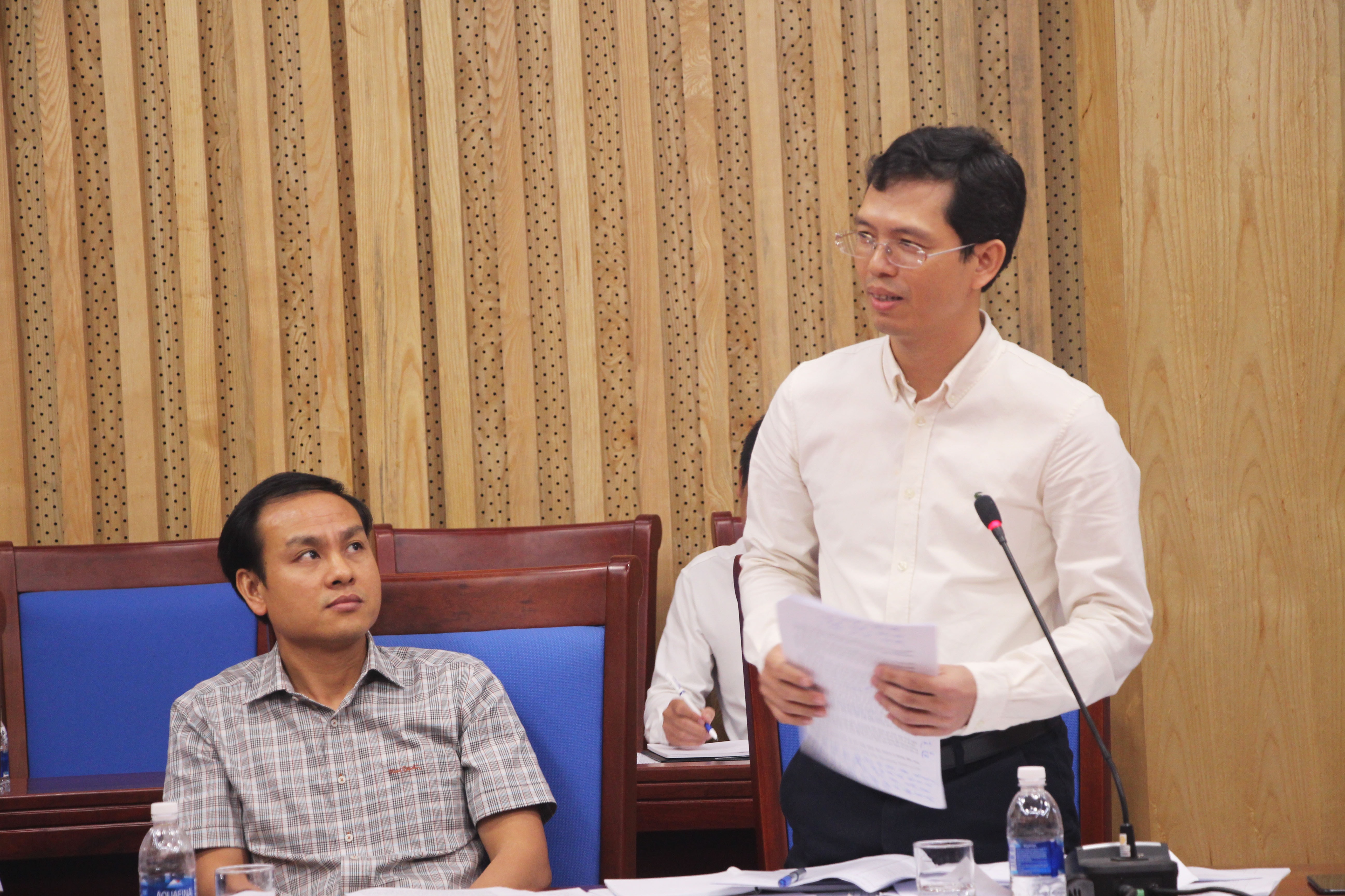 Ông Trịnh Thanh Hải - Cục trưởng Cục Thuế Nghệ An phát biểu tại buổi làm việc. Ảnh: Đào Tuấn 