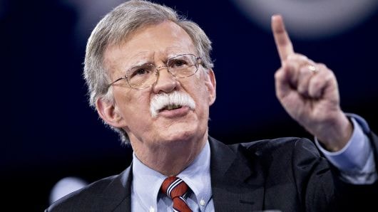 Chân dung Cố vấn an ninh quốc gia Mỹ John Bolton - người theo quan điểm “diều hâu”. Ảnh Reuters.