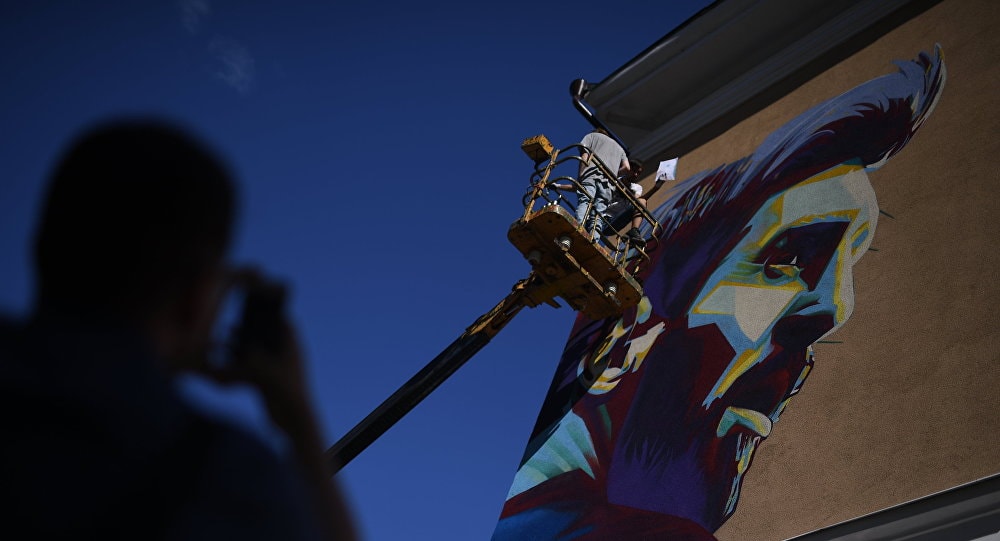 Tranh tường graffiti với chân dung Messi ở Kazan