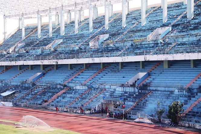 Sân vận động Chi Lăng được bán một cách nhanh chóng cho đại gia Phạm Công Danh. Ảnh Nguyễn Thành.