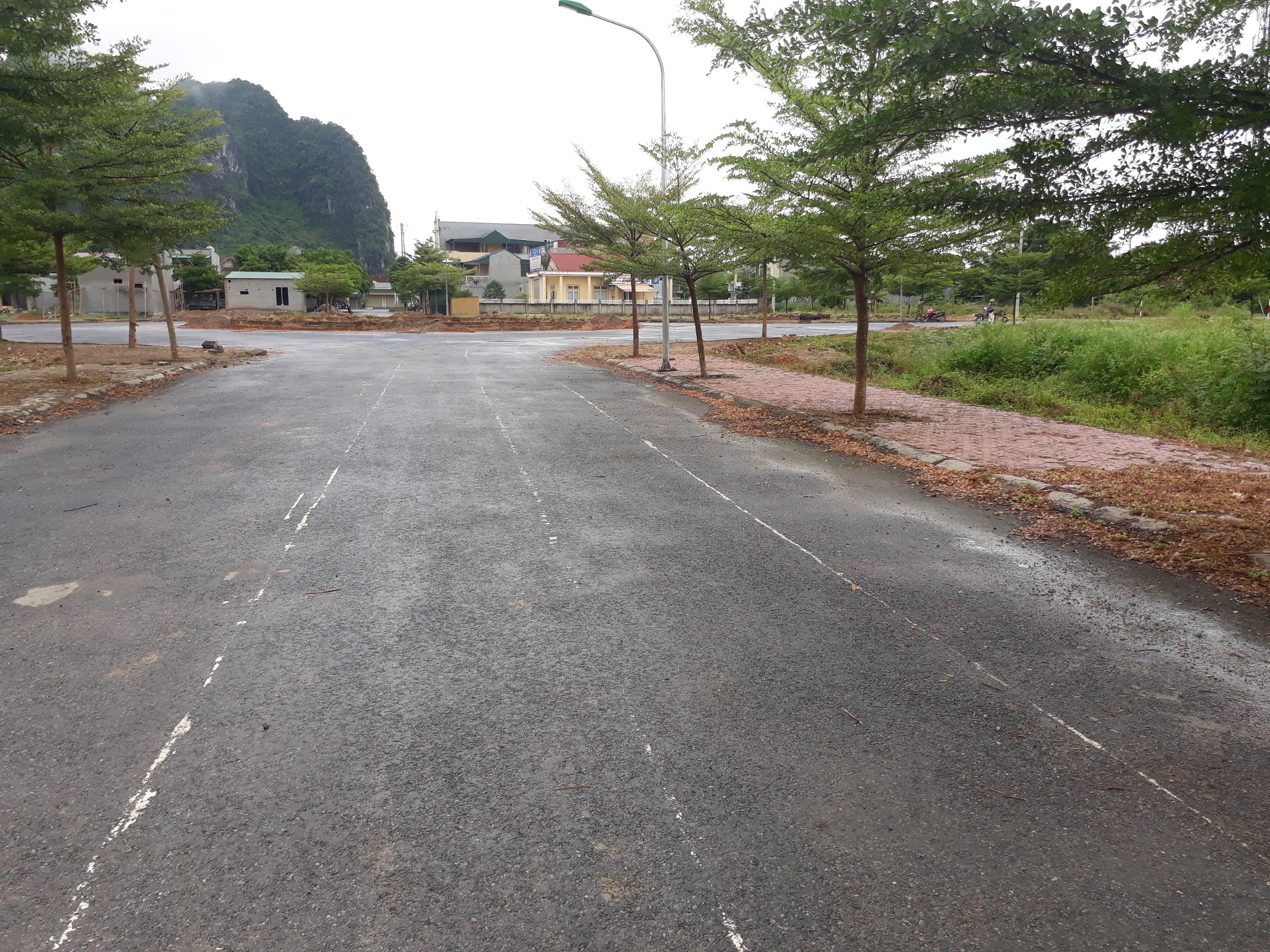 Thu từ nguồn  sử dụng đất khu dự án tổ hợp dịch vụ- thương mại và nhà ở TECCO tạo nguồn thu đột biến của huyện trong 6 tháng đầu năm. Ảnh: Minh Hạnh