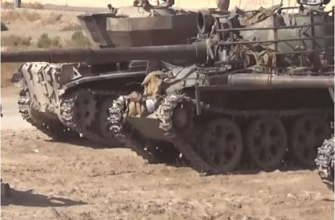 Syria doi lai loat tang T-62M tu tay phien quan