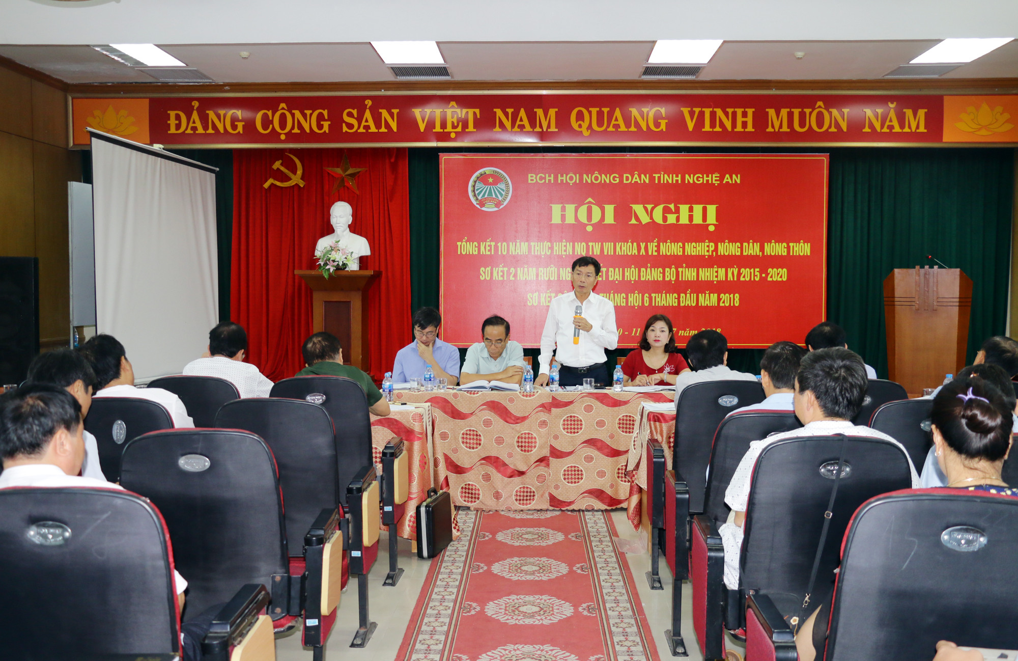 Hội nghị tổng kết có sự tham gia của đồng chí PCT UBND tỉnh Đinh Viết Hồng và đại diện các ban, ngành liên quan và Hội nông dân của 21 huyện, thành, thị. Ảnh: Mỹ Hà.