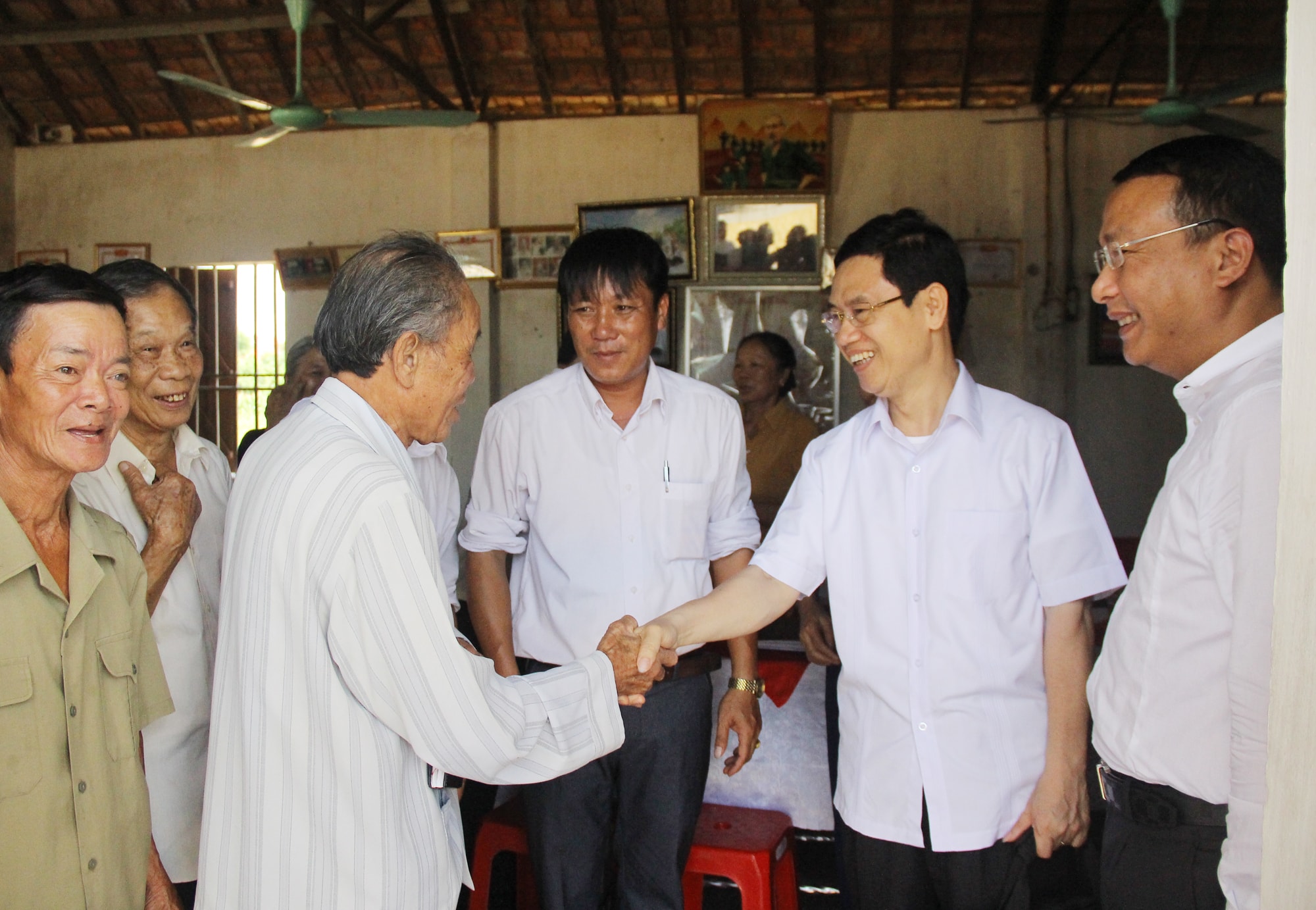 Chủ tịch HĐND tỉnh Nguyễn Xuân Sơn kết luận tại hội nghị. Ảnh: Minh Chi