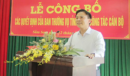 Phó Bí thư Thường trực Tỉnh ủy, Trưởng Đoàn ĐBQH tỉnh Thanh Hóa Đỗ Trọng Hưng phát biểu trong buổi công bố quyết định