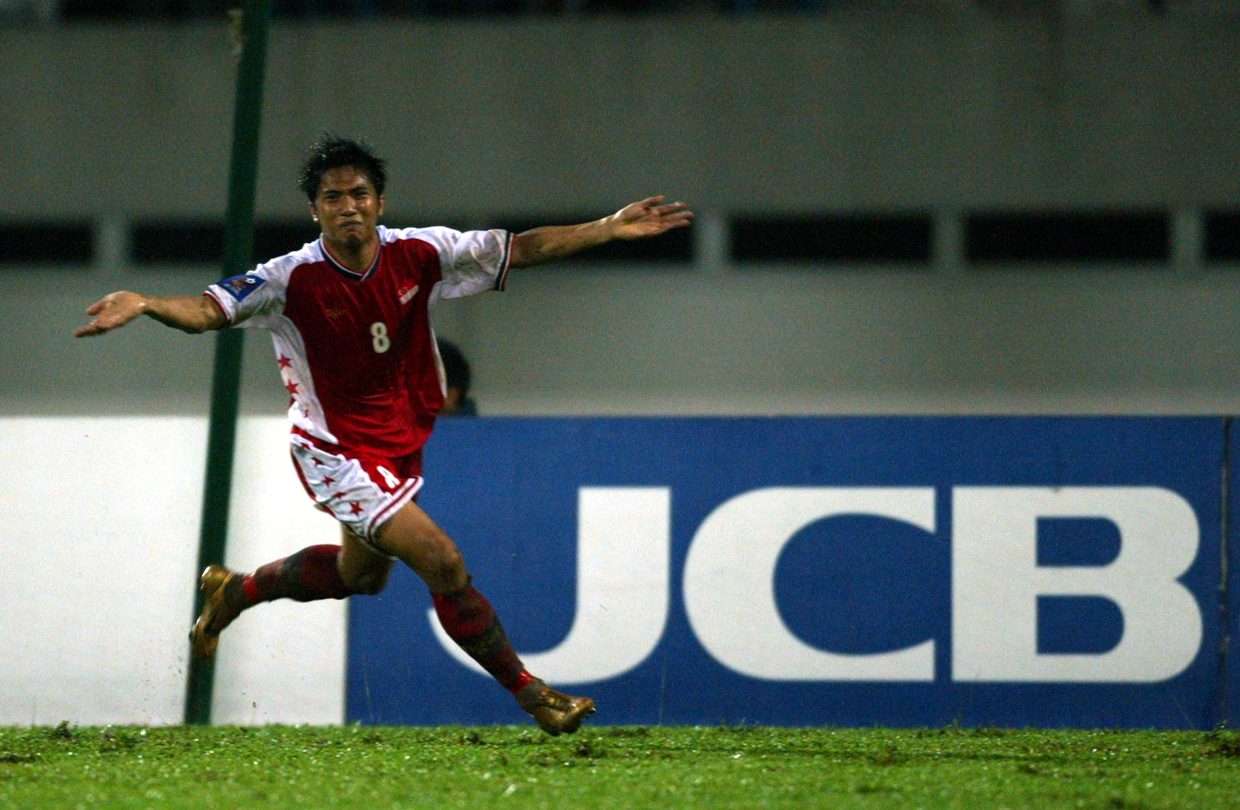 Noh Alam Shah đã từng ghi 17 bàn thắng trong lịch sử AFF Cup, góp công lớn trong thành công của ĐT Singapore tại AFF Cup 2004 và 2007. 