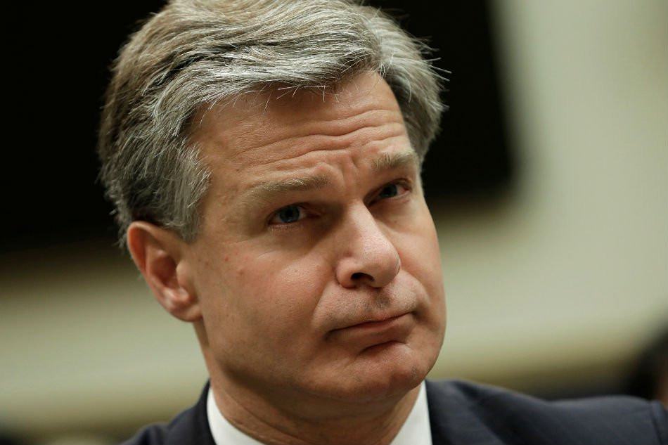 Giám đốc Cục Điều tra Liên bang Mỹ (FBI) Christopher Wray cho biết, cộng đồng tình báo nước này vẫn bảo vệ quan điểm Nga can thiệp bầu cử Mỹ năm 2016. Ảnh: AP