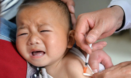 Số vacine rởm được tiêm chủng cho trẻ em theo chương trình tiêm chủng quốc gia. Ảnh: Reuters.