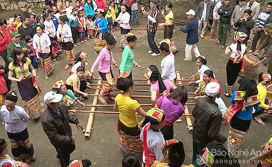 Lễ hội bản Thái Minh, xã Tiên Kỳ nhộn nhịp các hoạt động văn hóa văn nghệ. Ảnh: Tư liệu
