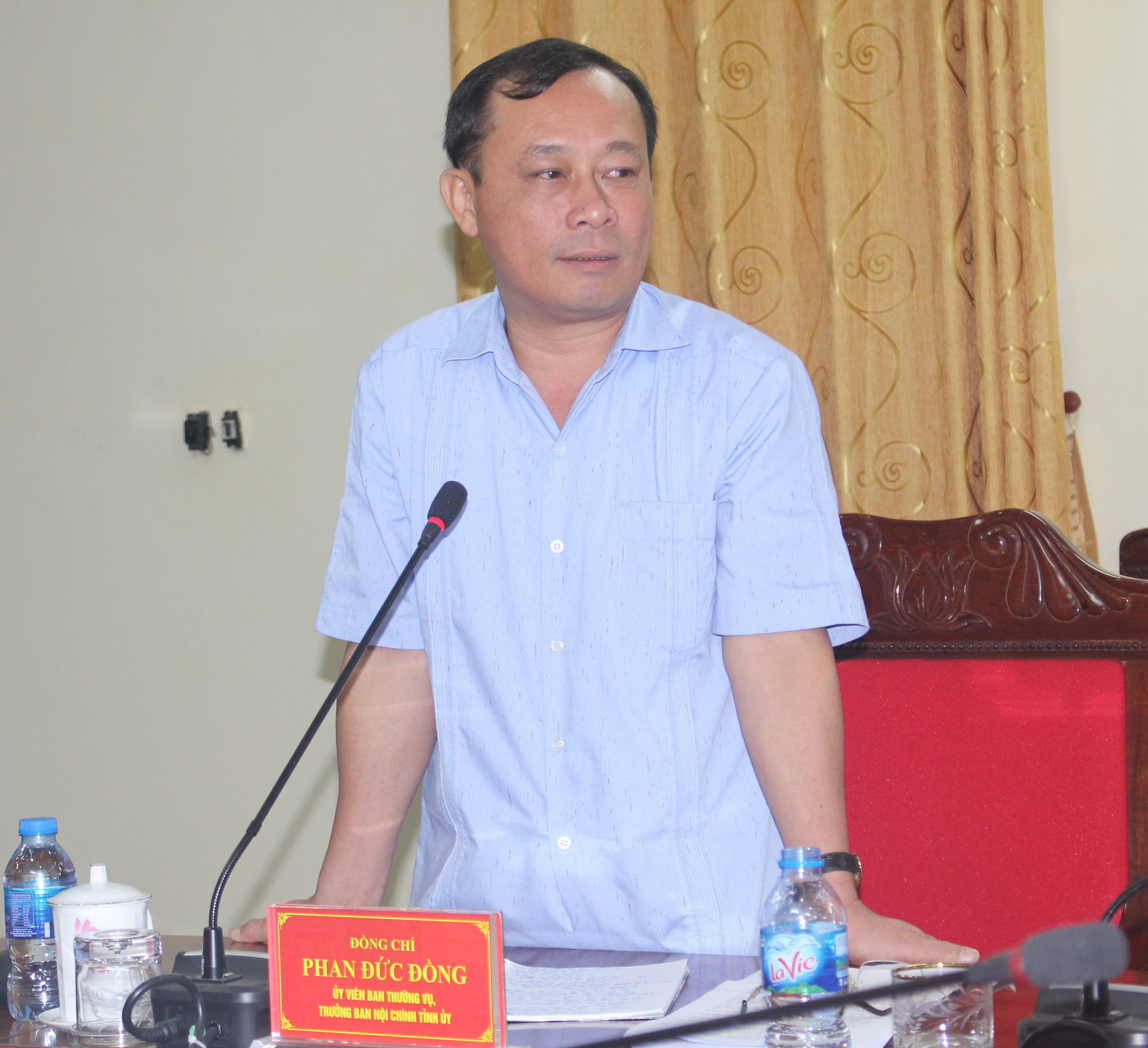 Đồng chí Phan Đức Đồng – Ủy viên BTV Tỉnh ủy, Trưởng Ban Nội chính Tỉnh ủy phát biểu tại hội nghị. Ảnh: Phương Thảo