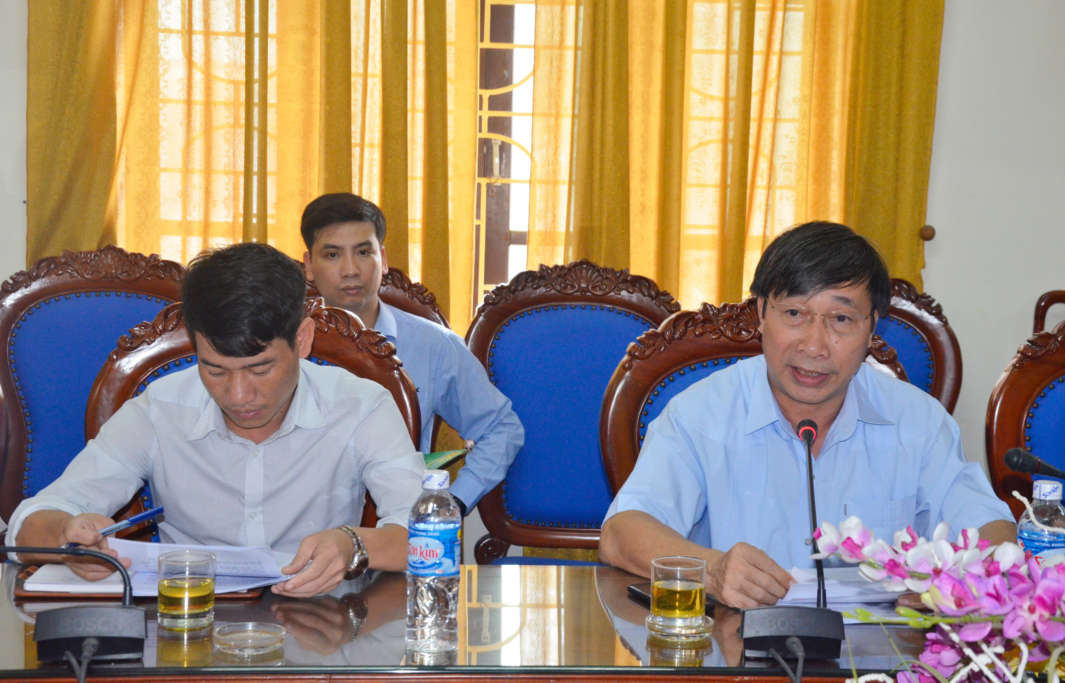 Phó Giám đốc Sở NN&PTNT Nguyễn Văn Lập báo cáo kết quả triển khai dự án. Ảnh Thanh Lê