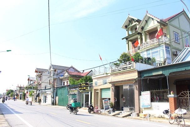 Một góc xã Sơn Hải (Quỳnh Lưu) vừa tổ chức đấu giá quyền sử dụng đất ở với 27 lô, trong đó lô cao nhất có giá gần 4,6 tỷ đồng.  Ảnh: Việt Hùng