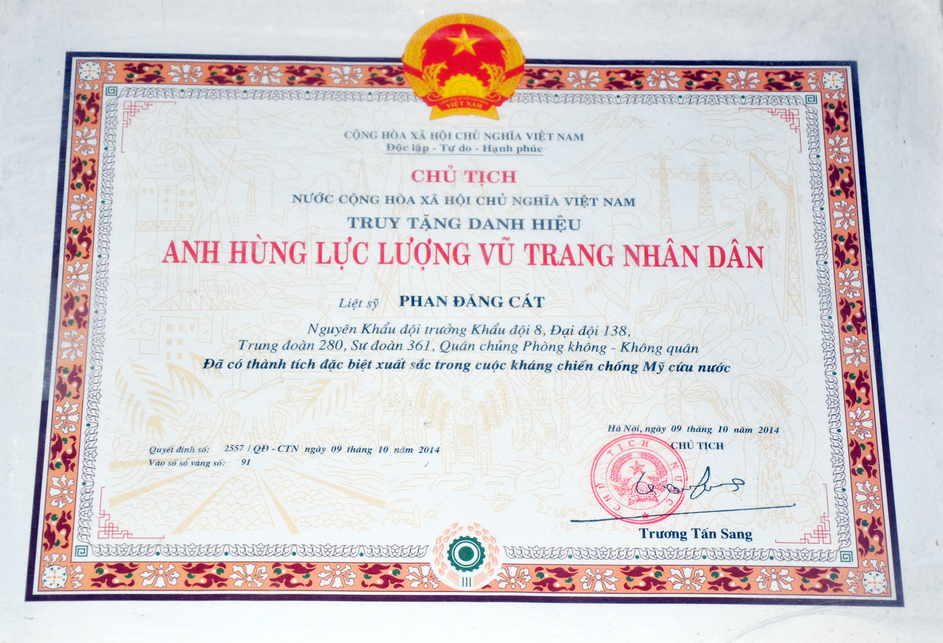 Liệt sỹ Phan Đăng Cát được truy tặng danh hiệu Anh hùng LLVT nhân dân năm 2014. Ảnh: Công Kiên