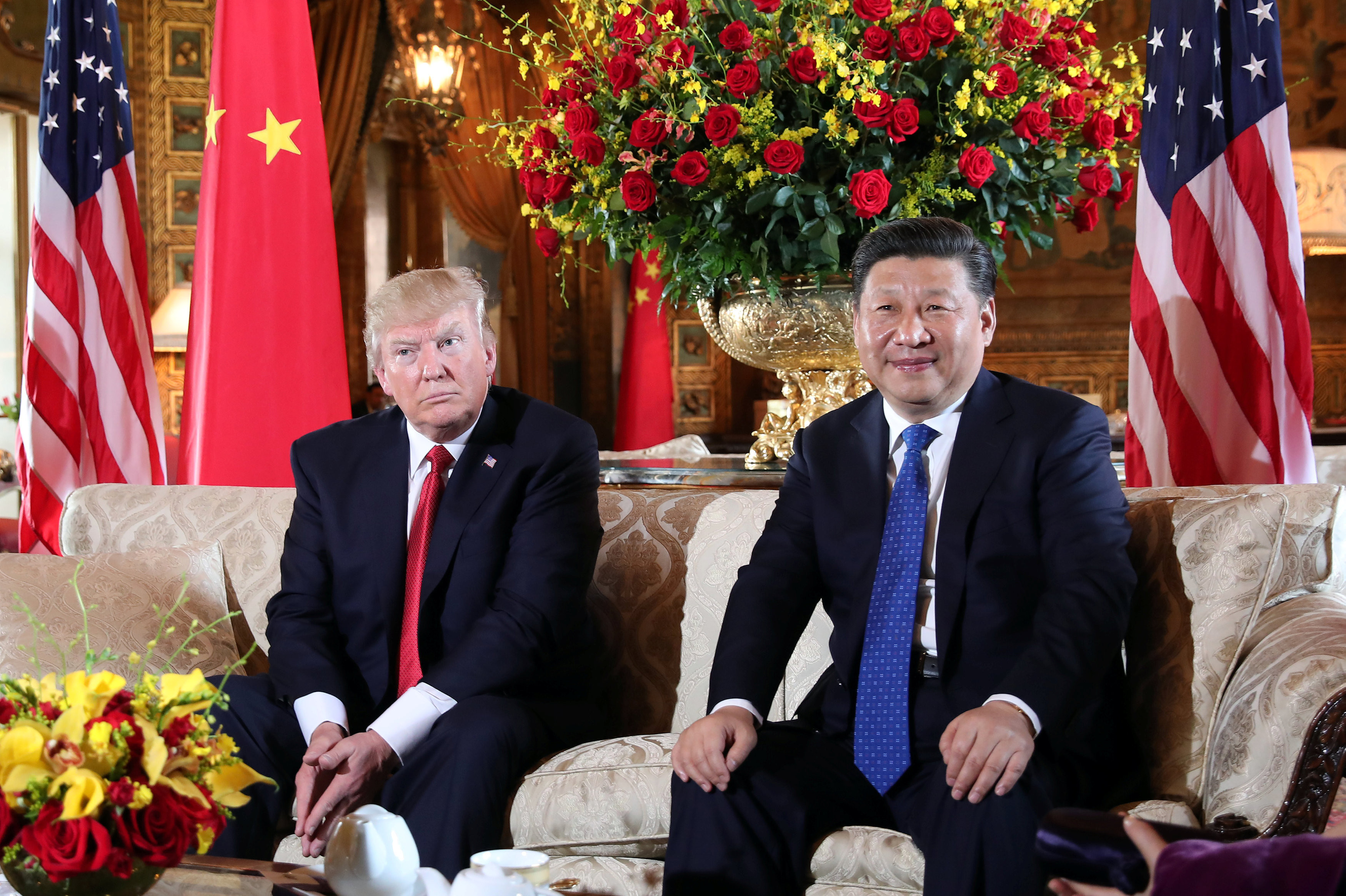 Chủ tịch Trung Quốc Tập Cận Bình với Tổng thống Mỹ Donald Trump