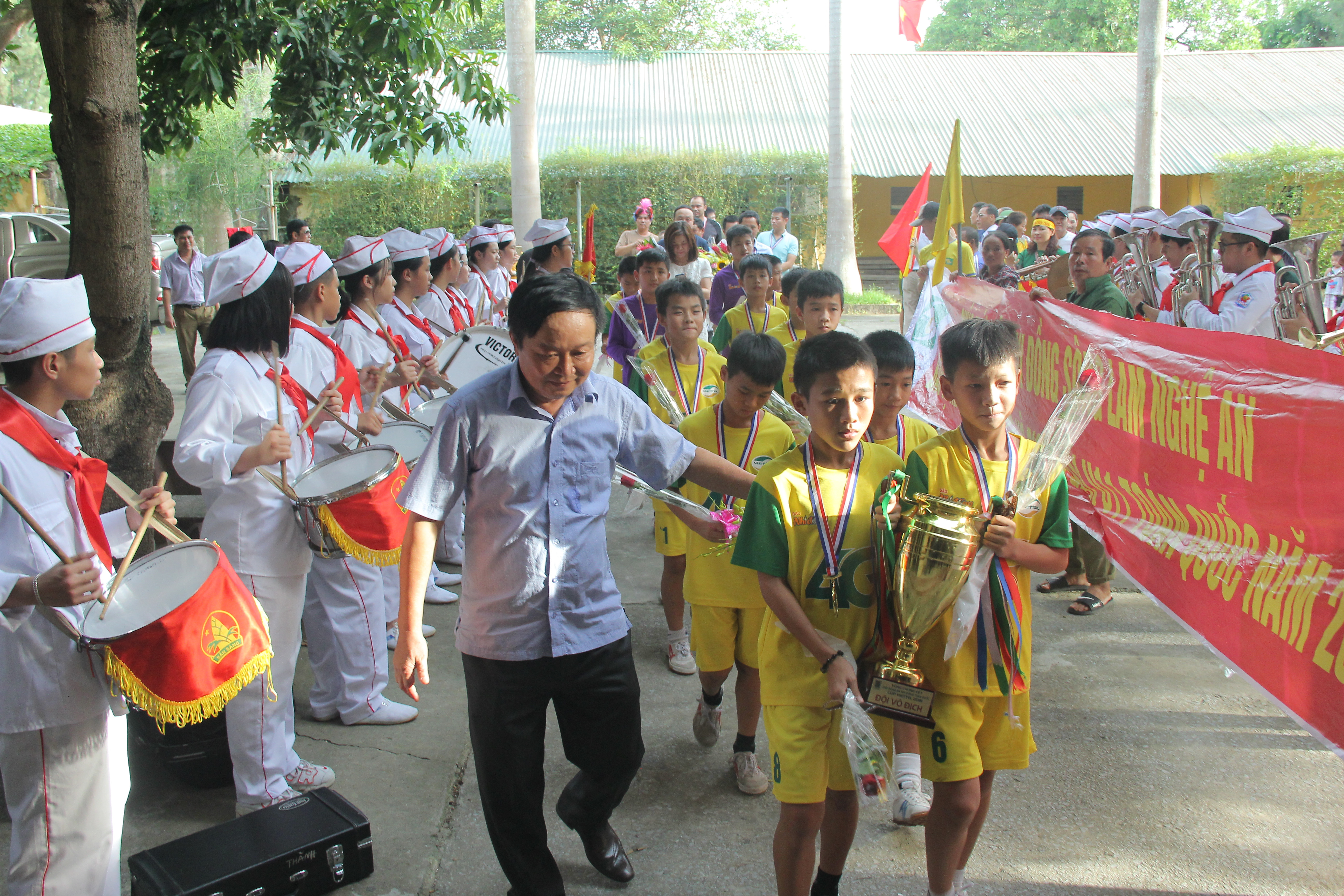 Lễ chào đón các cầu thủ U11 Sông Lam Nghệ An