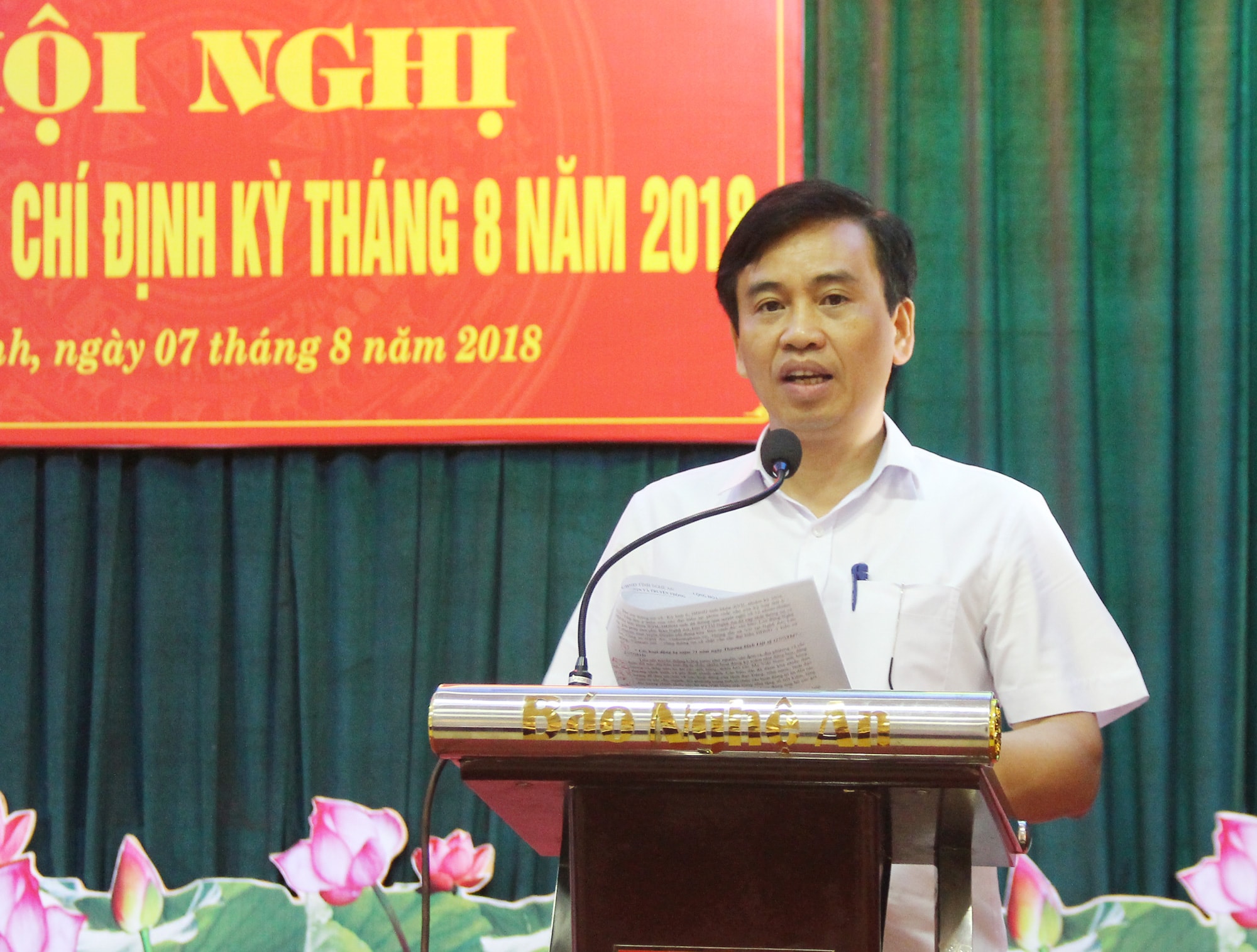 Phó Giám đốc Sở TT&TT Nguyễn Bá Hảo phát biểu tại buổi lễ