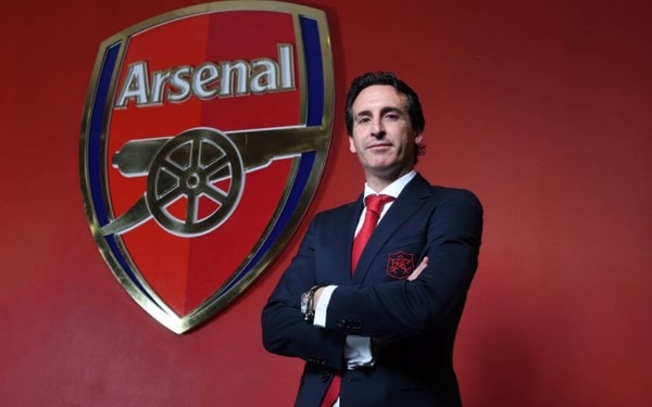 HLV Unai Emery được cam kết sẽ có tiền để đi chợ trong kỳ chuyển nhượng mùa đông. Ảnh: Internet