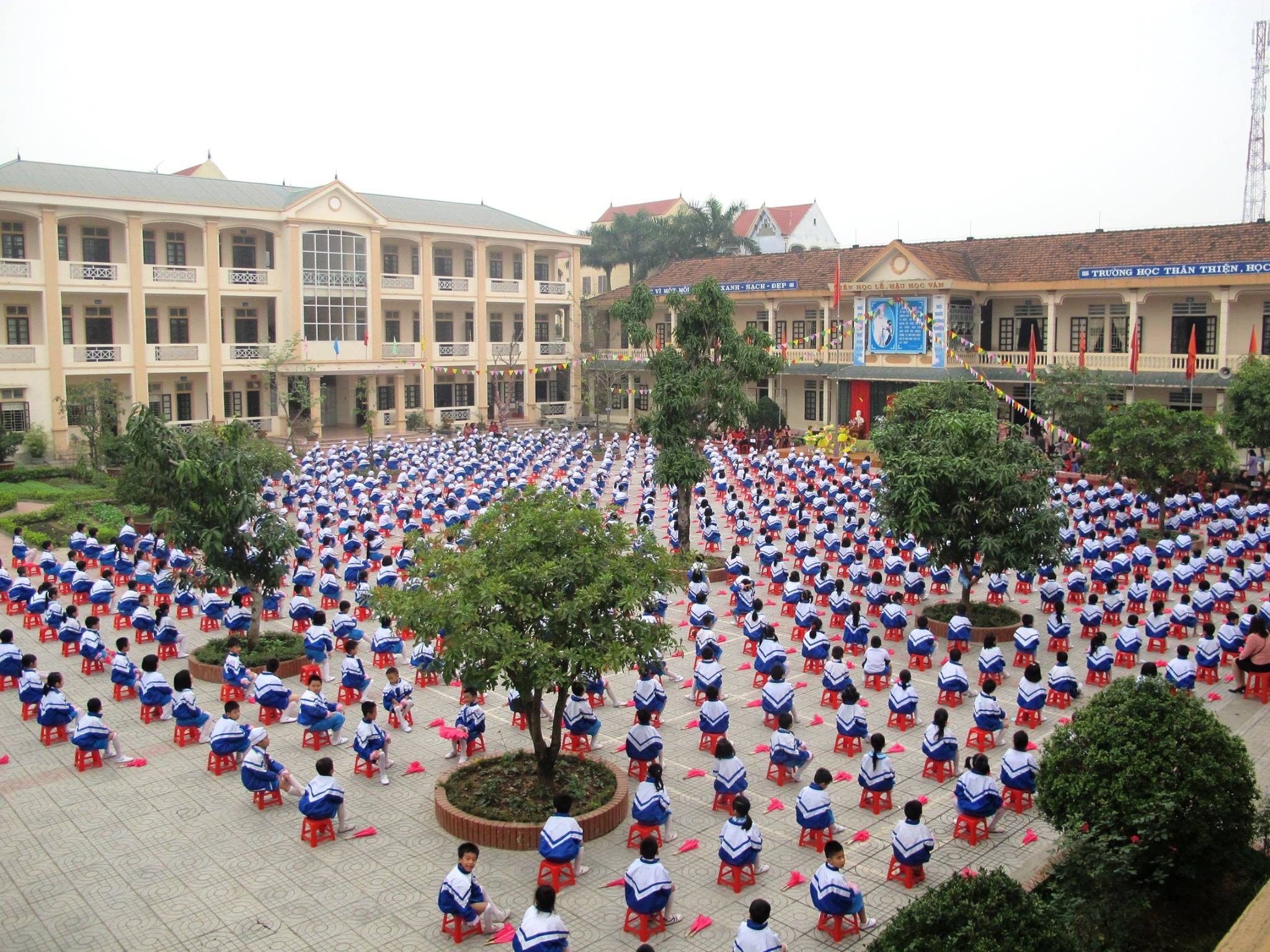 Trường Tiểu học thị trấn Cầu Giát
