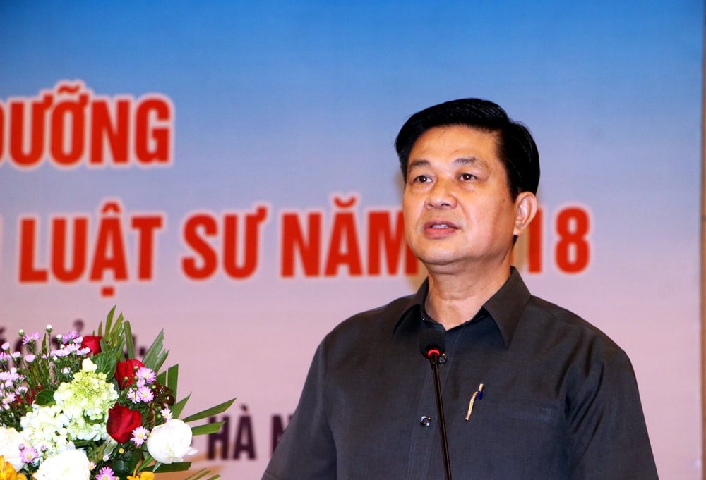 Tiến sỹ, Luật sư  Đỗ Ngọc Thịnh- Chủ tịch Liên đoàn Luật Sư Việt Nam khai mạc lớp bồi dưỡng. Ảnh: Thanh Bình