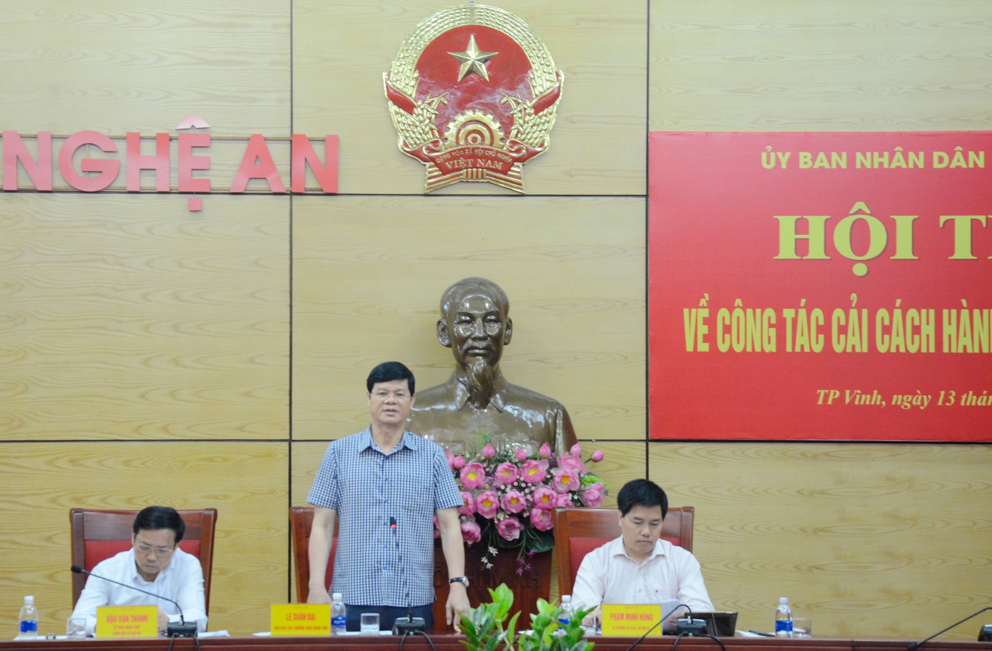 Phó Chủ tịch Thường trực UBND tỉnh Lê Xuân Đại phát biểu đề dẫn hội thảo. Ảnh Thanh Lê