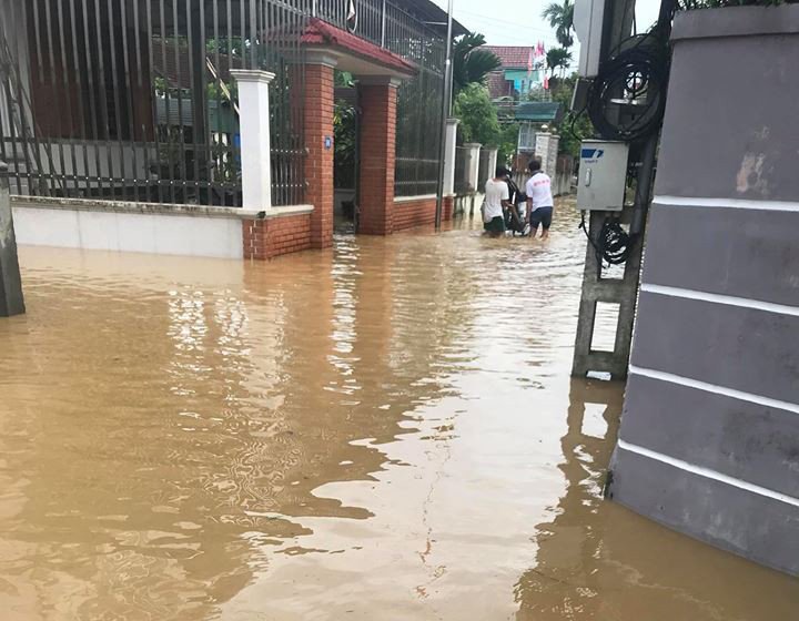 Xã Thành Sơn là địa phương bị nước ngập nhiều, hiện tại đã có hơn 30 hộ dân bị ngập, hàng trăm ha hoa màu bị ngập trắng. Ảnh: Thái Hiền 