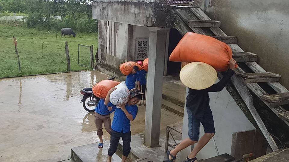 Huyện đoàn Tân Kỳ huy động 1.000 đoàn viên tham gia tất cả các đơn vị , các xã vùng ven sông con bãi Tân Long, Tân Phú, Nghĩa Thái… Đặc biệt, Đoàn xã Tân Hương đã thành lập đội thanh niên xung kích tổ chức ứng phó và khắc phục hậu quả của cơn bão số 4 